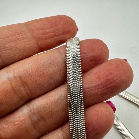 NWOT Silver plated, 19” snake bone chain, 7mm thick - Picture 5 of 7